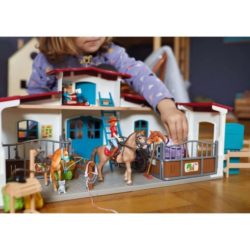 Schleich® Lakeside Riding Centre - Image 3