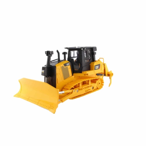 Diecast Masters CAT D7E Remote Controlled Track Type Tractor 1:24 2.4Ghz