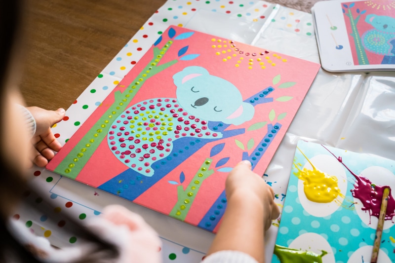 Djeco® Pointillism Painting with Sticks - Image 8