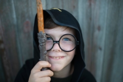 Great Pretenders Wizard Cloak with Glasses - Size 5-6