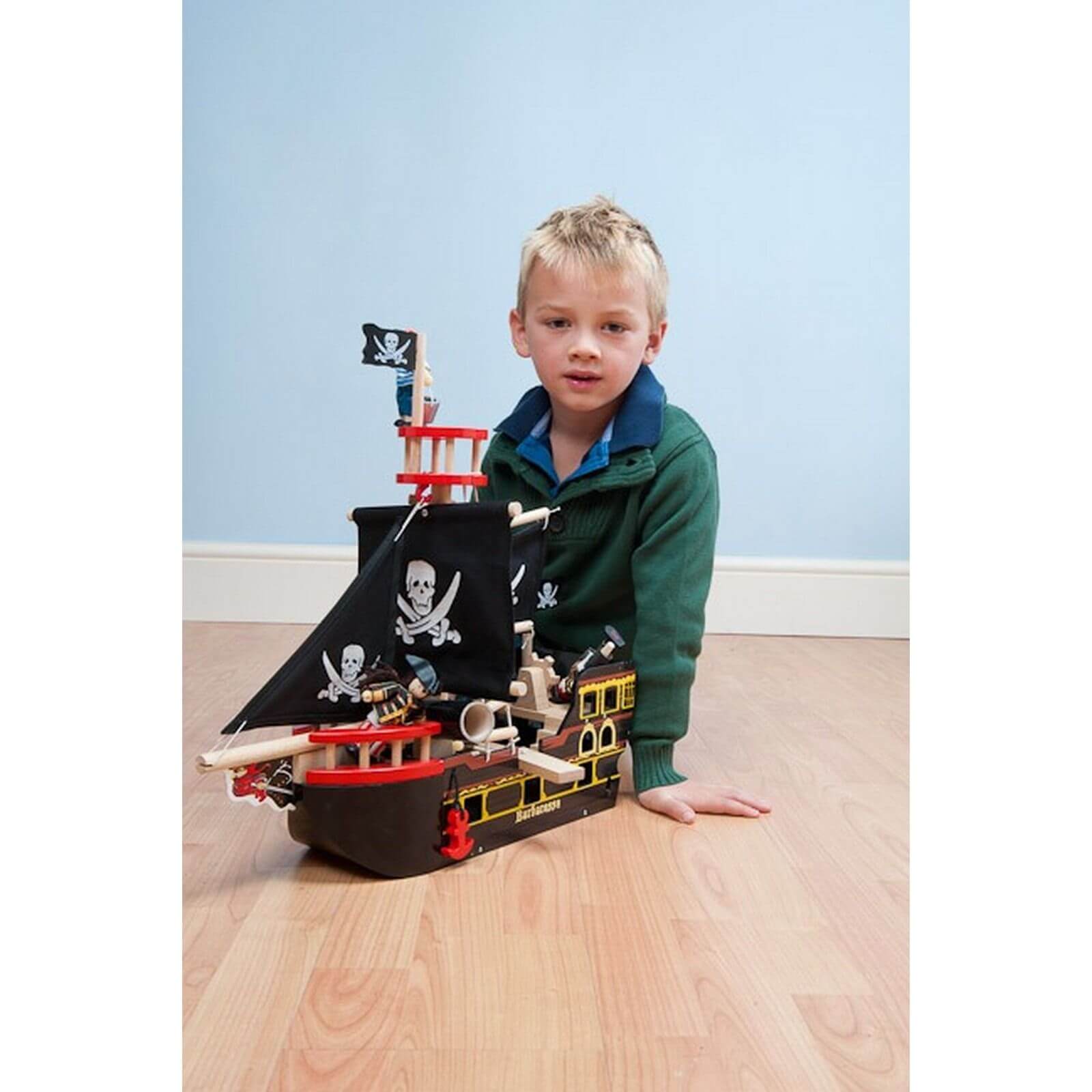 le toy van barbarossa pirate ship
