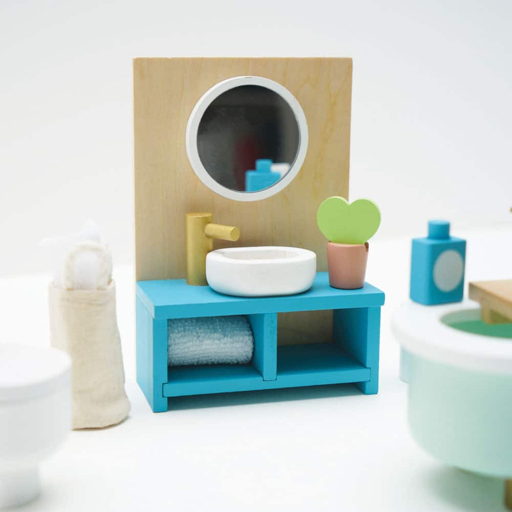 Le Toy Van Daisylane Bathroom Furniture Set: Eco-Friendly Dollhouse ...