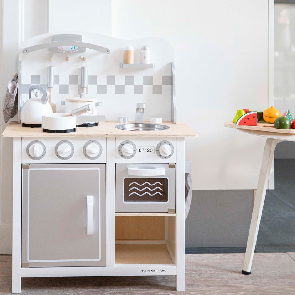 kitchenette new classic toys