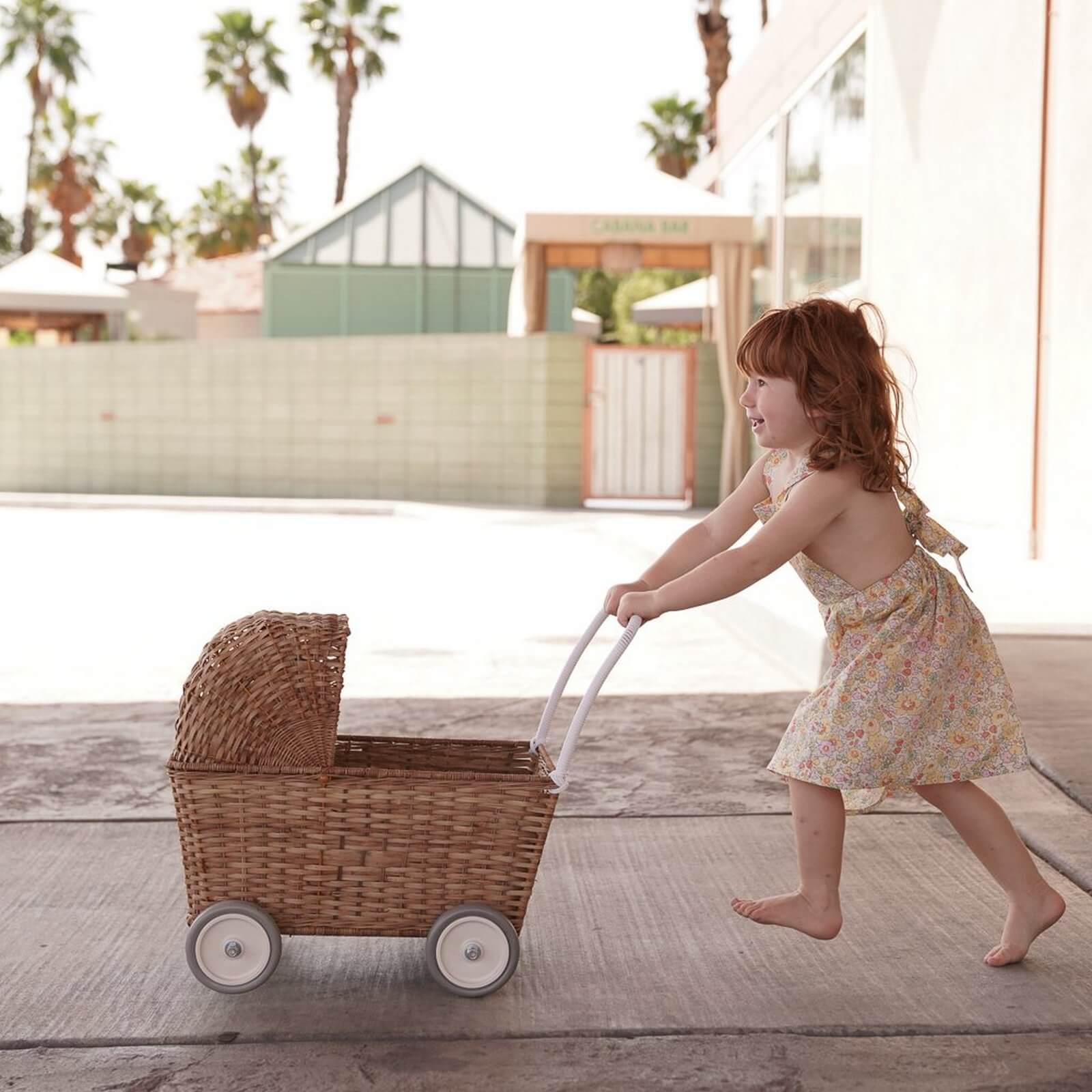 olli ella dolls pram