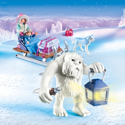 Playmobil Magic Yeti with Sleigh - Image 2