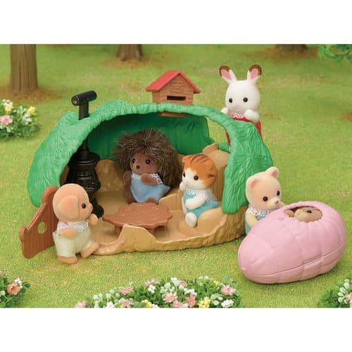Sylvanian Families Baby Hedgehog Hideout
