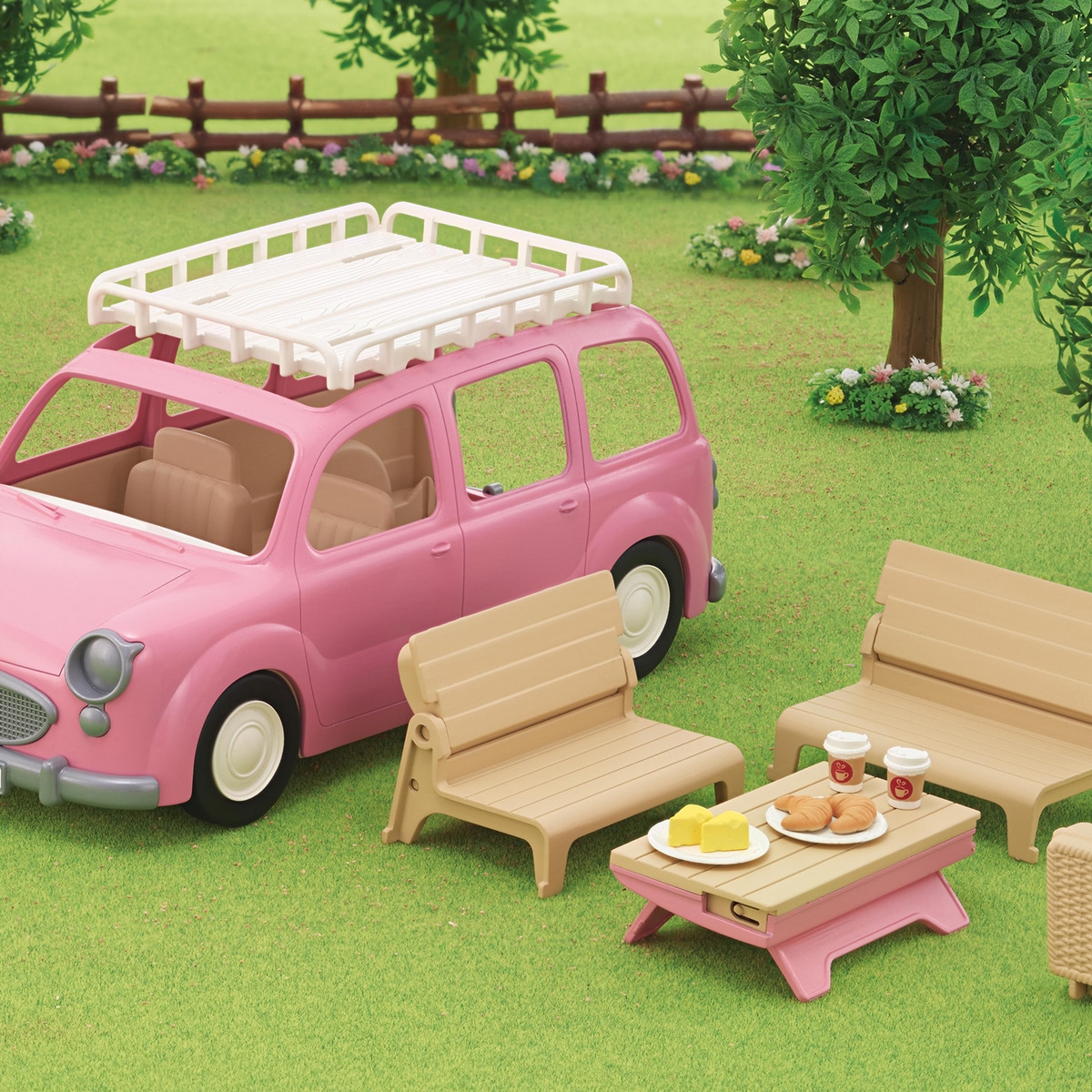Sylvanian Families Family Picnic Van