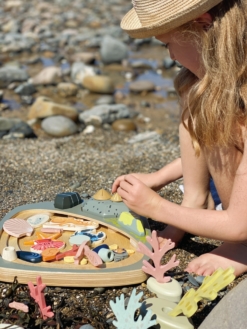 Tender Leaf Toys Rock Pool Set