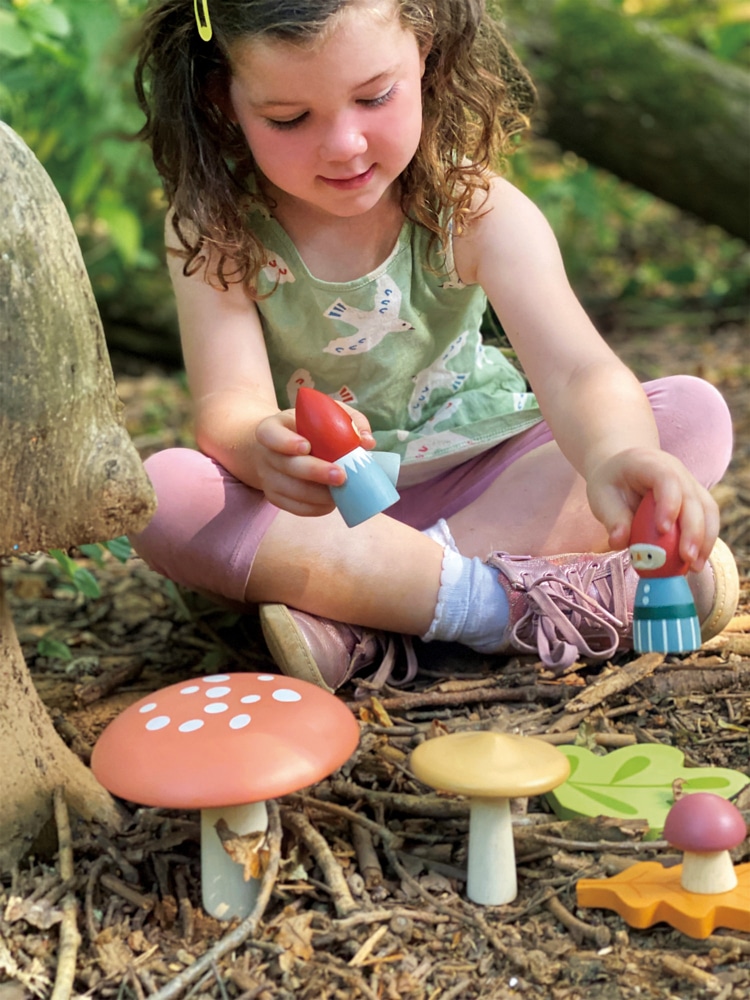 Tender Leaf Toys Gioco In Legno Impilabile Garden Friends – 12 Pezzi Per Bambini 18+ Mesi